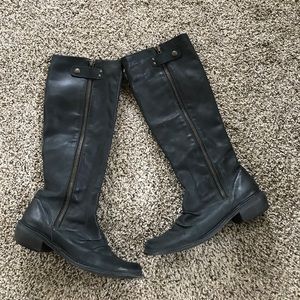 Mia black leather boots